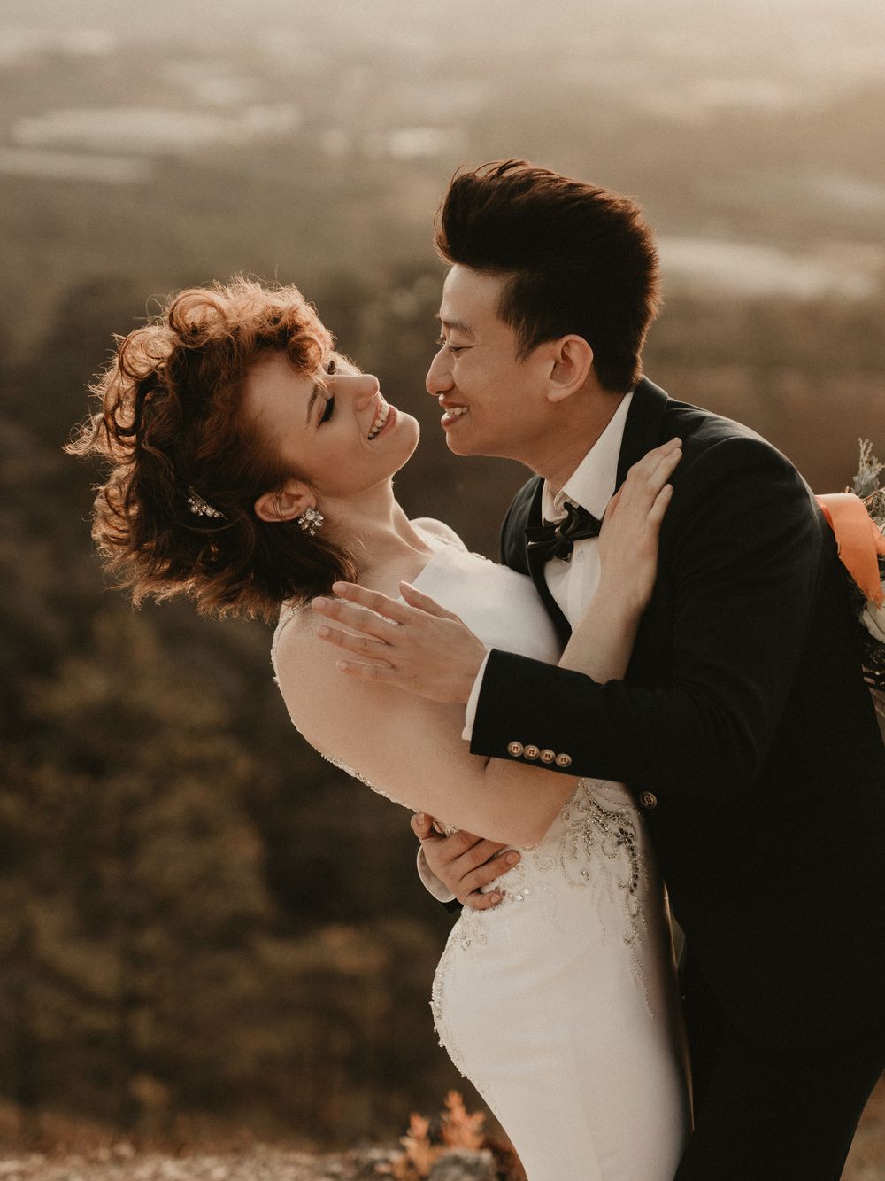 A couple during their portrait session between ceremonies